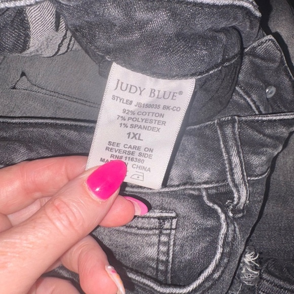 Judy Blue High Waist Fray Hem Cut Off Black Shorts size 1XL - Picture 5 of 5